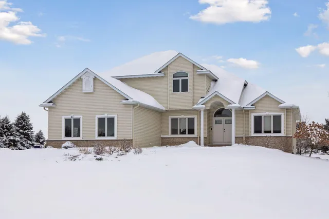 $1,100,000 | 2728 Headland Court Southwest, Rochester, MN 55902