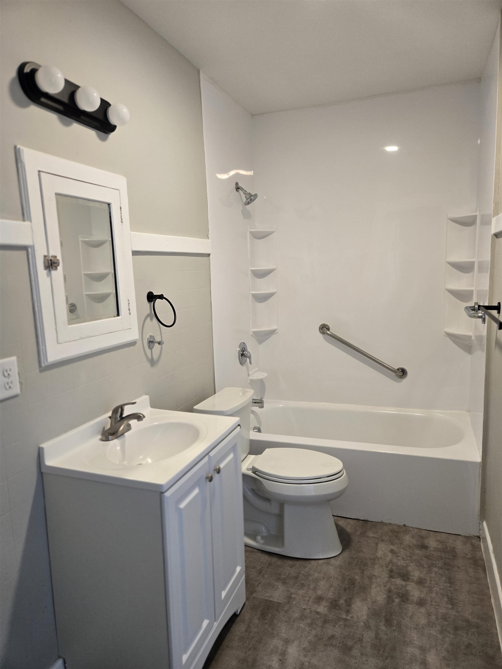 56 Brook Street, Unit 3 Manchester, NH 03104 - Photo 6 of 6