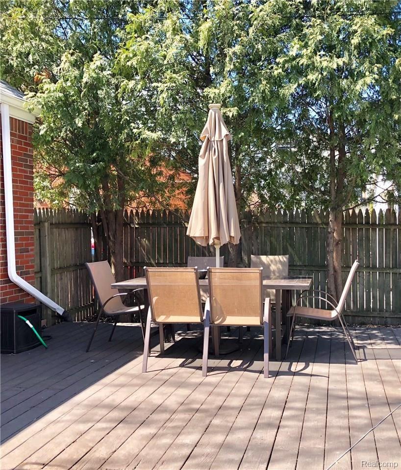 2757 Dorchester Road Birmingham, MI 48009 - Photo 17 of 18 Great deck for entertaining or relaxing