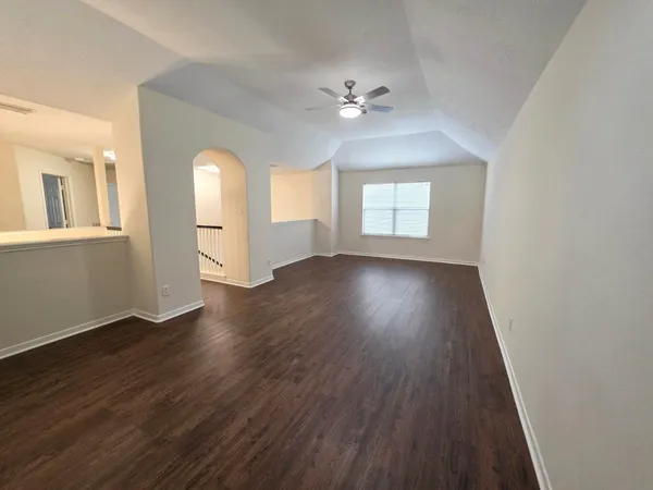 $2,700 | 11404 Tidenhaven Court, Pearland, TX 77584