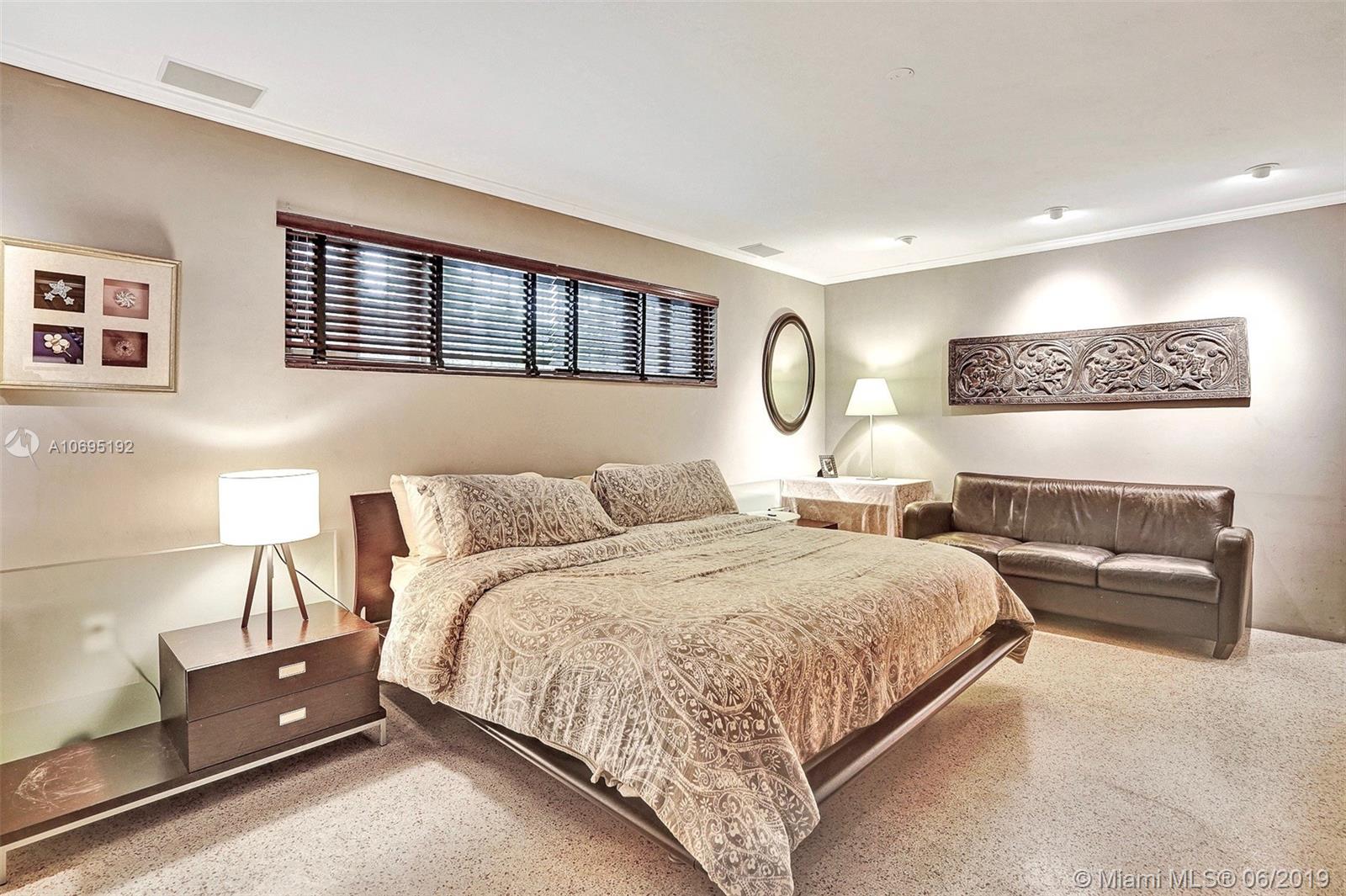 120 Southwest 22nd Road Miami, FL 33129 - Photo 18 of 38
