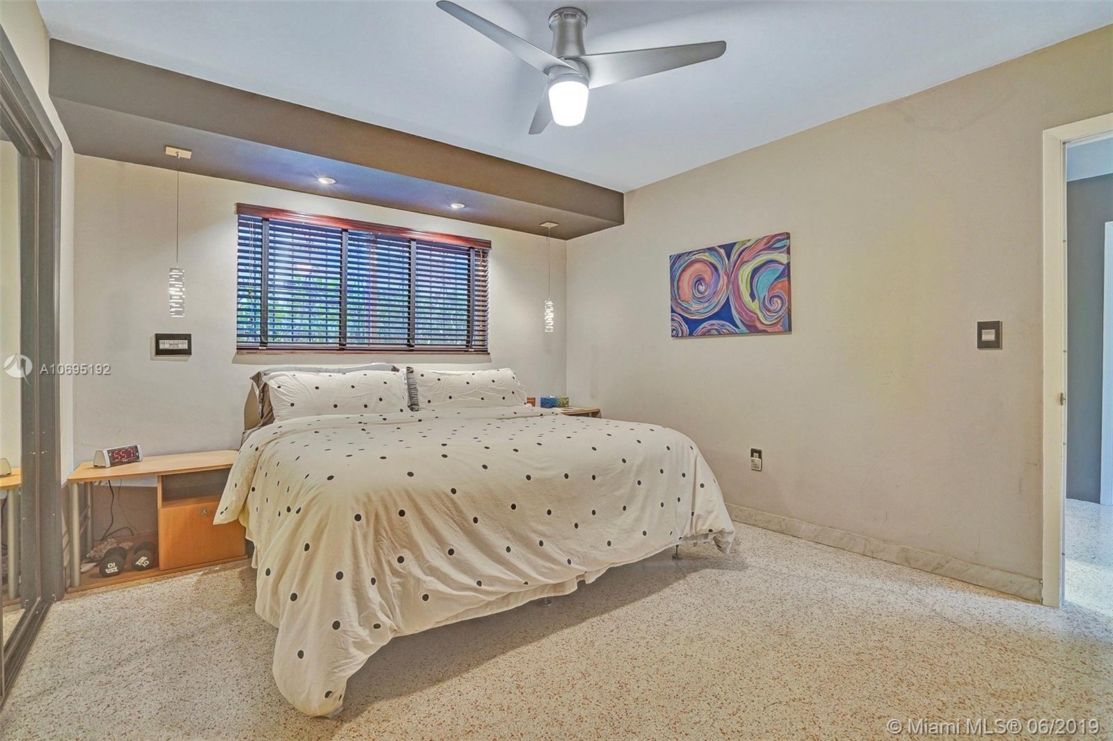 120 Southwest 22nd Road Miami, FL 33129 - Photo 29 of 38