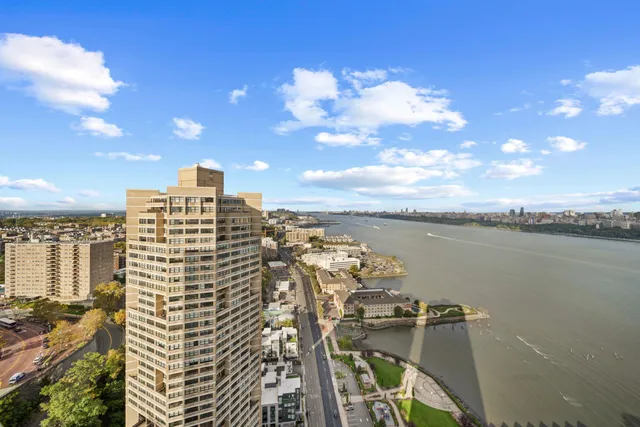 $6,300 | 7002 Boulevard East, Unit 43A, Guttenberg, NJ 07093