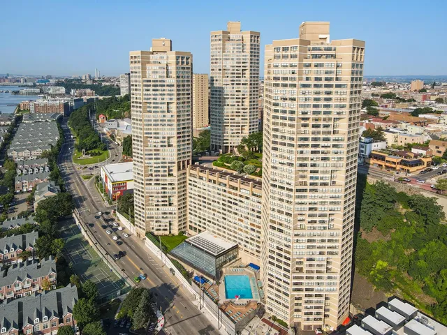 $6,300 | 7002 Boulevard East, Unit 43A, Guttenberg, NJ 07093