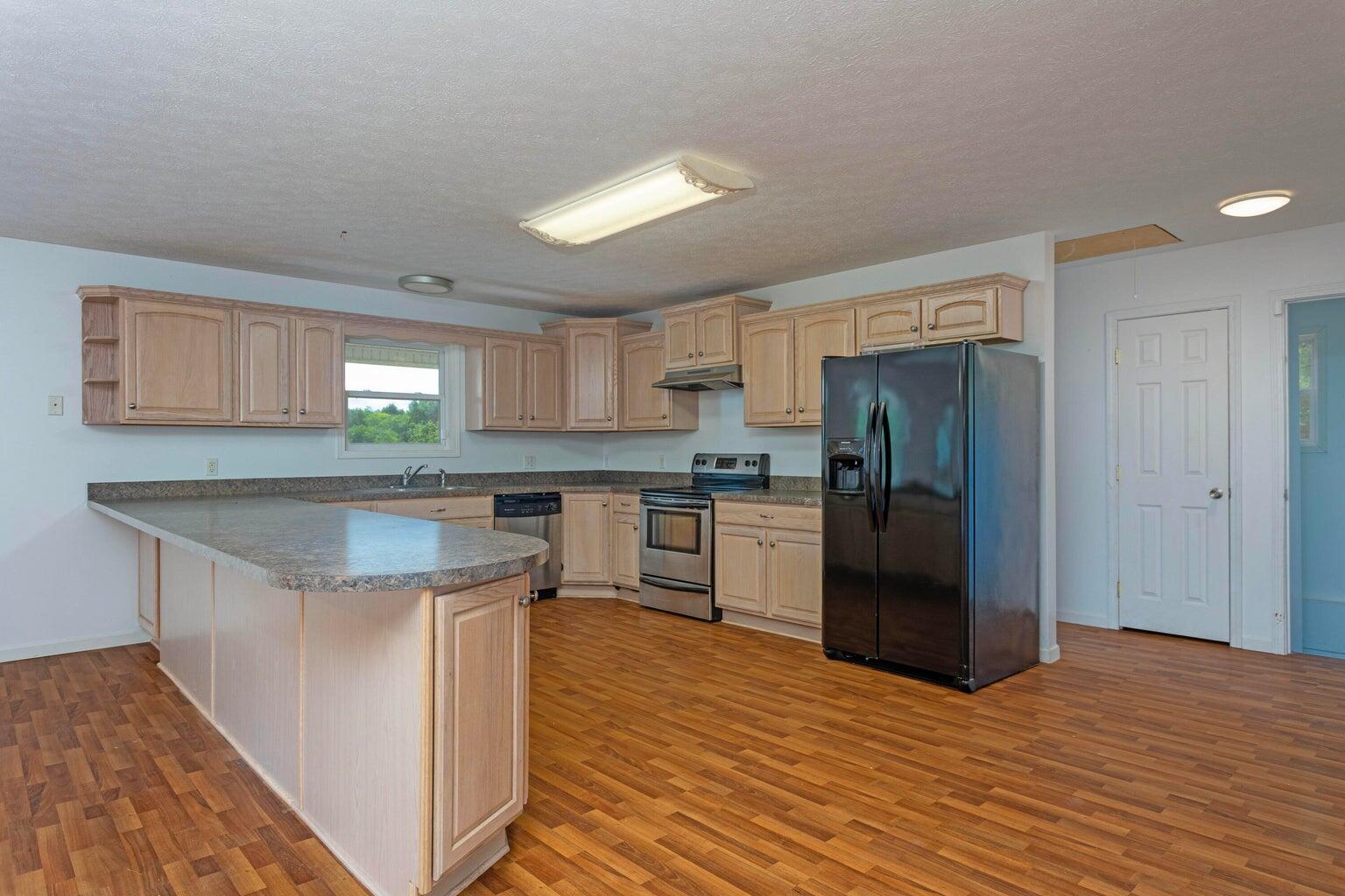 1790 Fraley Road Dayton, TN 37321 - Photo 3 of 36 Kitchen
