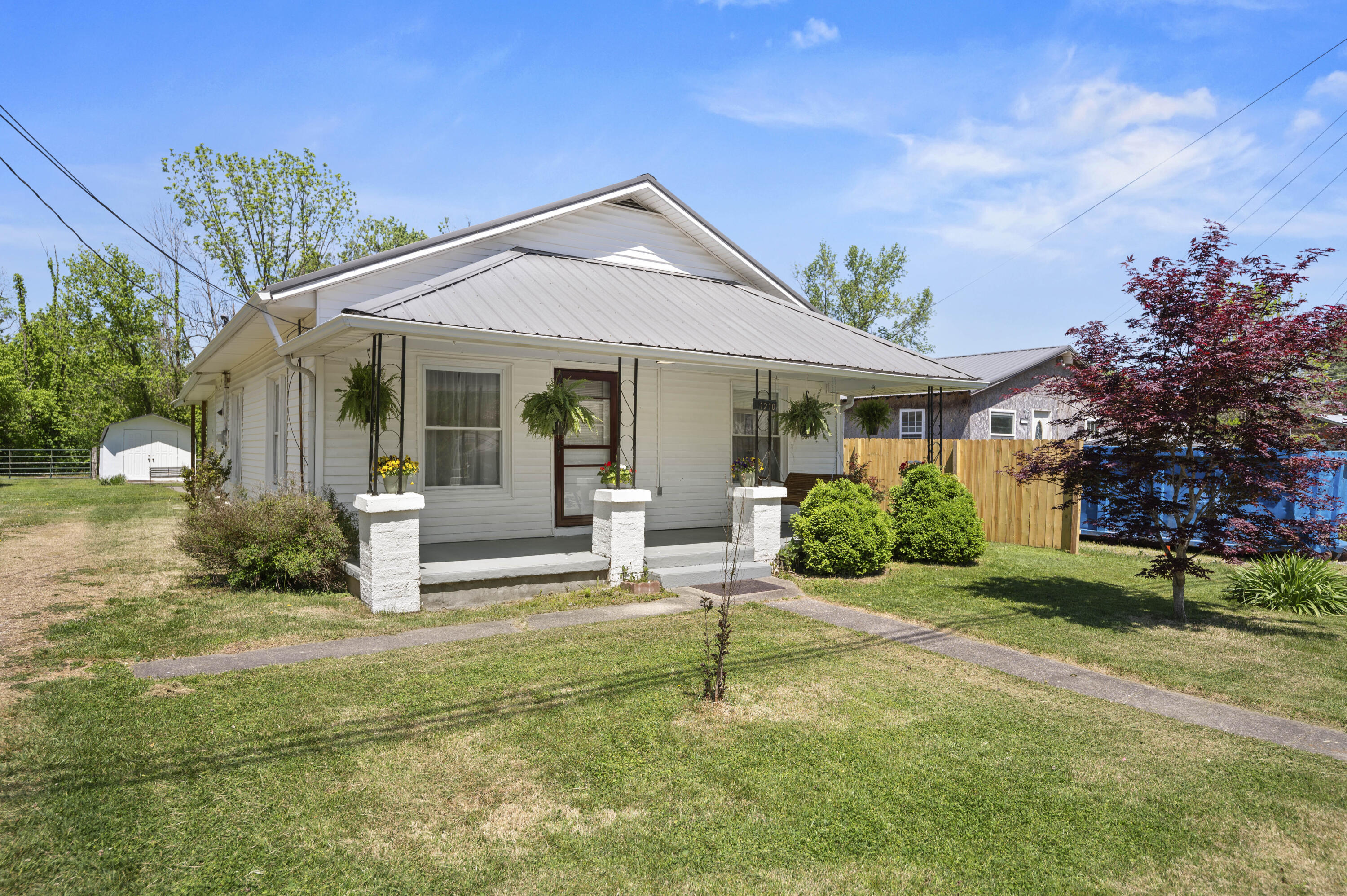 1210 South Irvine Road Irvine, KY 40336 - Photo 26 of 27 20260420-1210-S-Irvine-Rd-fh-013