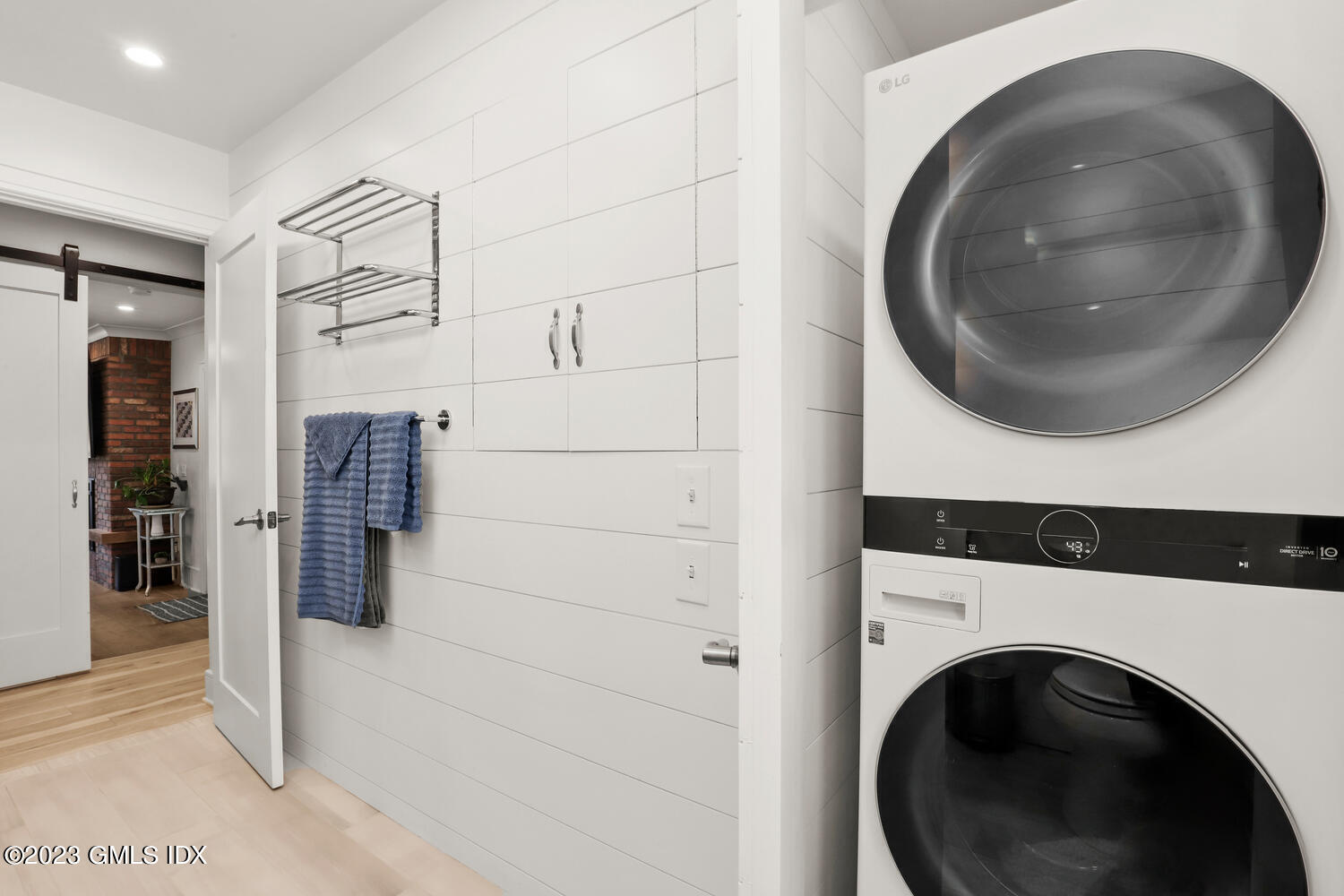 5 Oxer Place Greenwich, CT 06830 - Photo 19 of 37 a utility room with dryer and washer