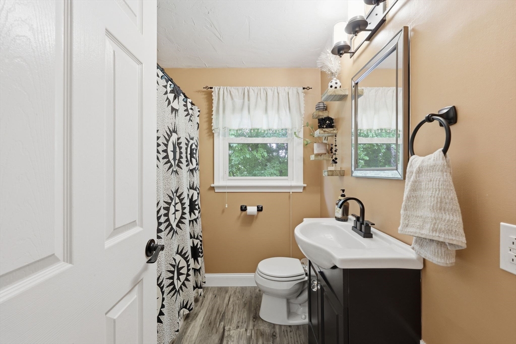 75 Adrian Avenue West Springfield, MA 01089 - Photo 27 of 41