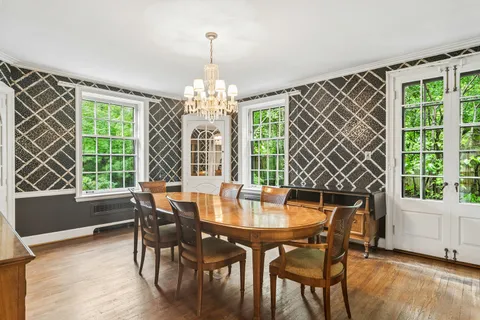 $875,000 | 102 Pine Road, Barrington, IL 60010