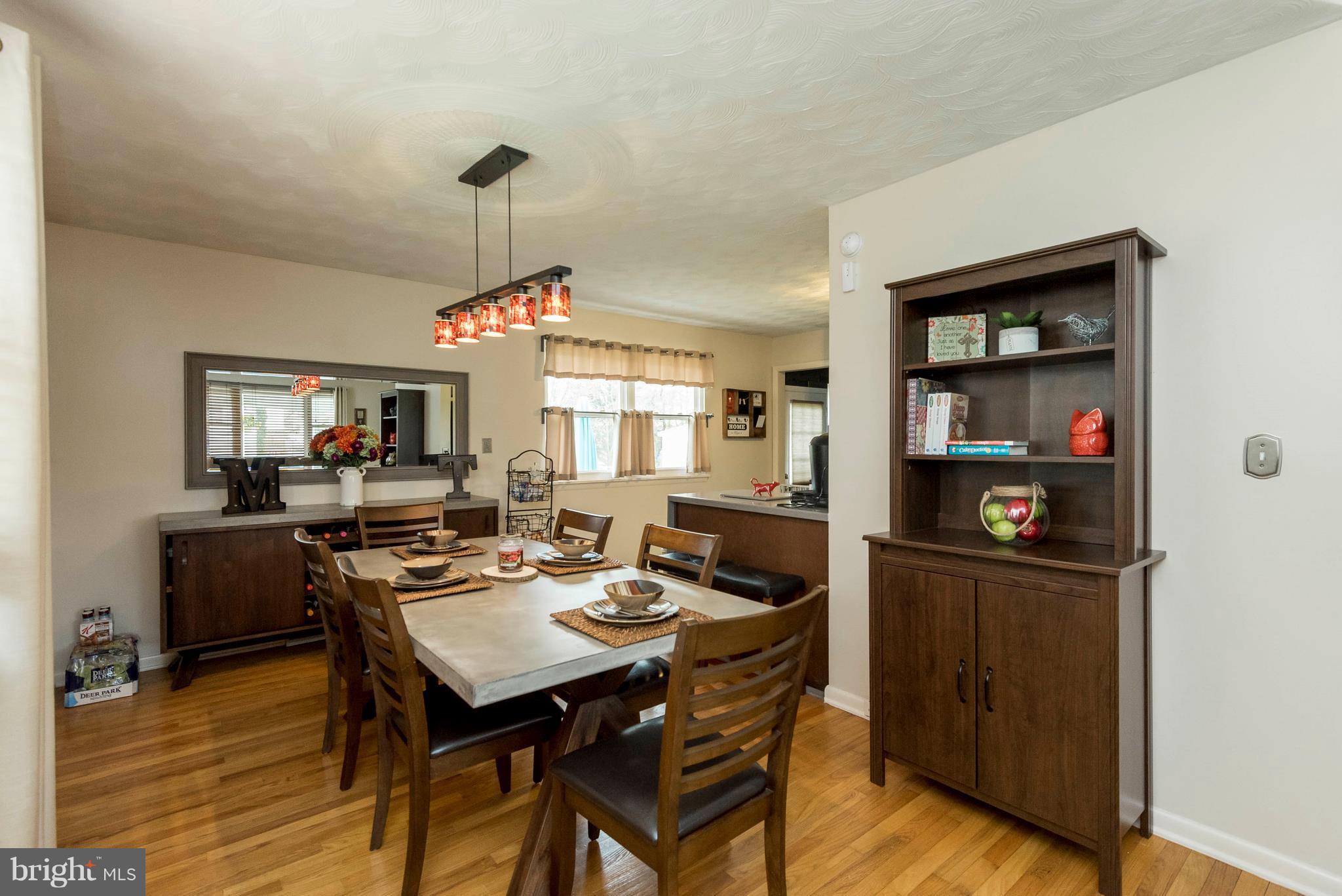 8490 Byrd Road Pasadena, MD 21122 - Photo 4 of 28 Dining Room
