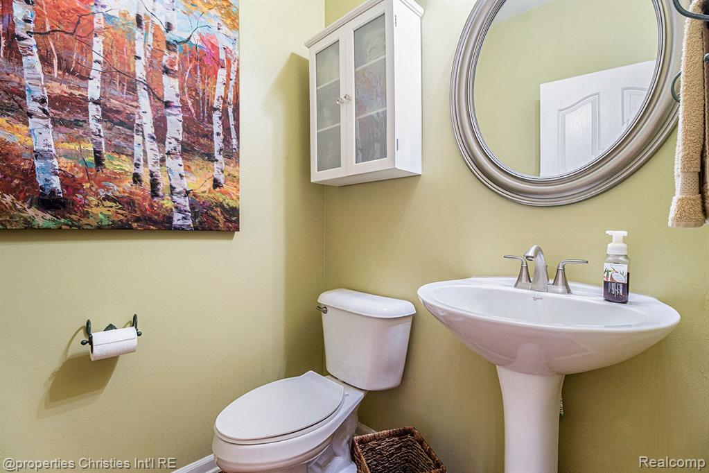 3712 Woodmonte Drive Rochester, MI 48306 - Photo 20 of 53