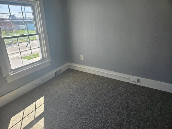 $153,000 | 828 Division Street, Adrian, MI 49221