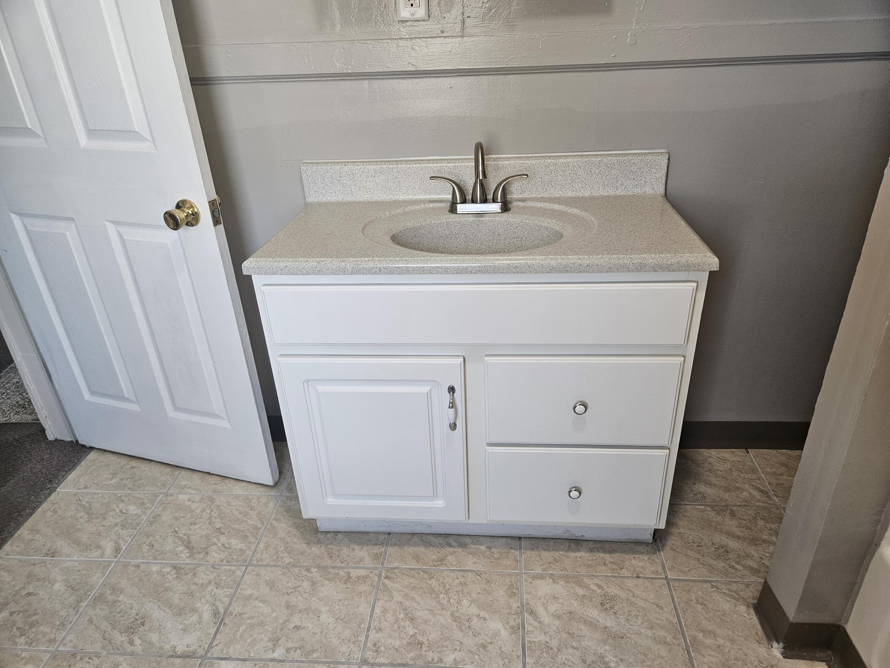 828 Division Street Adrian, MI 49221 - Photo 21 of 27 20260407_112137