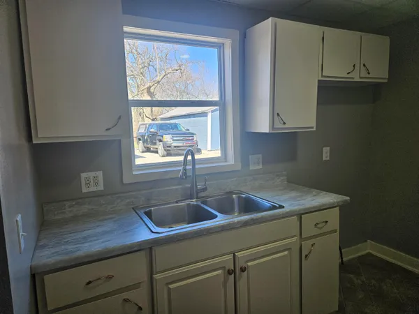 $153,000 | 828 Division Street, Adrian, MI 49221