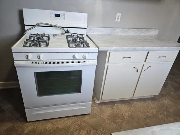 $153,000 | 828 Division Street, Adrian, MI 49221