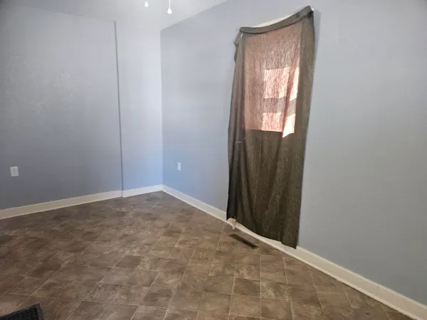 $153,000 | 828 Division Street, Adrian, MI 49221