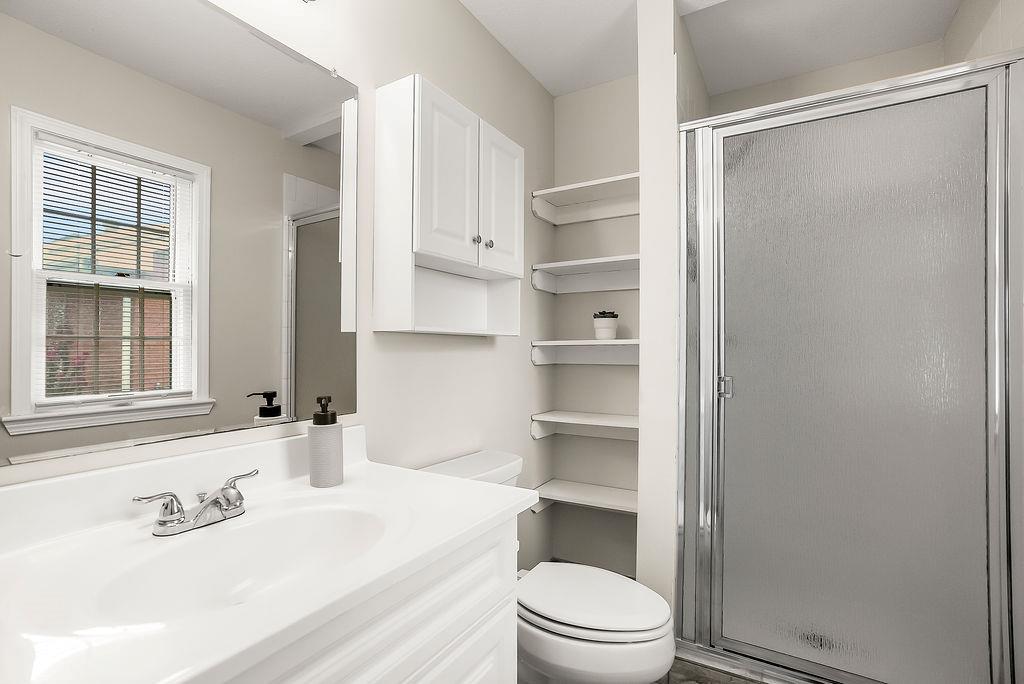 305 Northwest O'Brien Road Lee's Summit, MO 64063 - Photo 17 of 34 Gallery Image 17