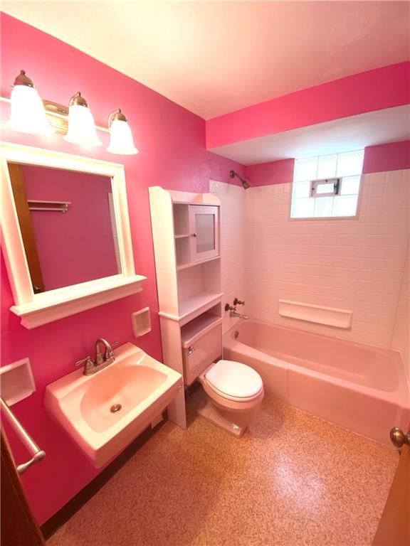1919 Mt Troy Road Pittsburgh, PA 15212 - Photo 14 of 20 Gallery Image 14