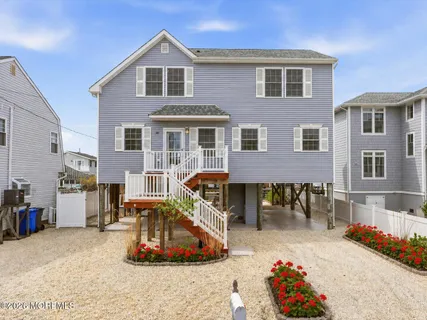 $1,799,999 | 243 South Lagoon Road, Lavallette, NJ 08735