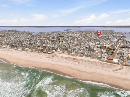 $1,799,999 | 243 South Lagoon Road, Lavallette, NJ 08735