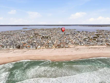 $1,799,999 | 243 South Lagoon Road, Lavallette, NJ 08735