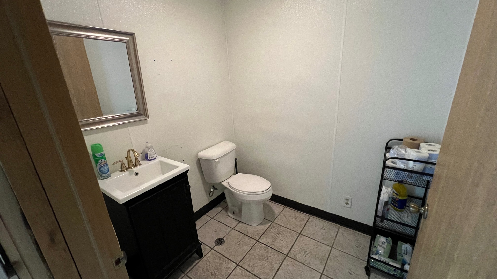 110 North Chicago Street Magnolia, IL 61336 - Photo 17 of 34 a bathroom with a toilet and a sink