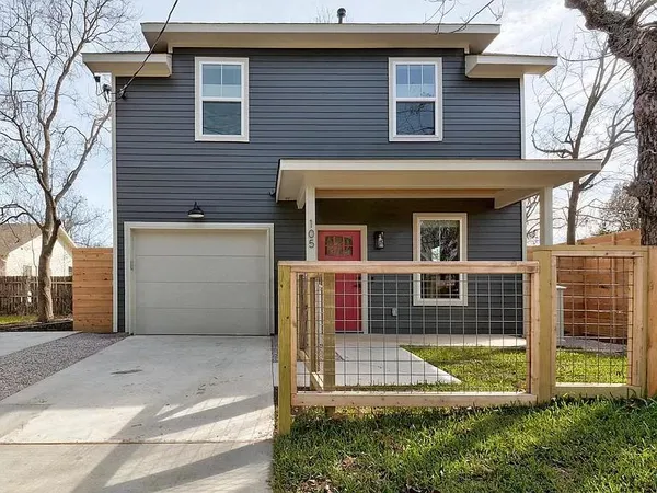 $3,200 | 105 Elkhart Street, Unit 3, Austin, TX 78702