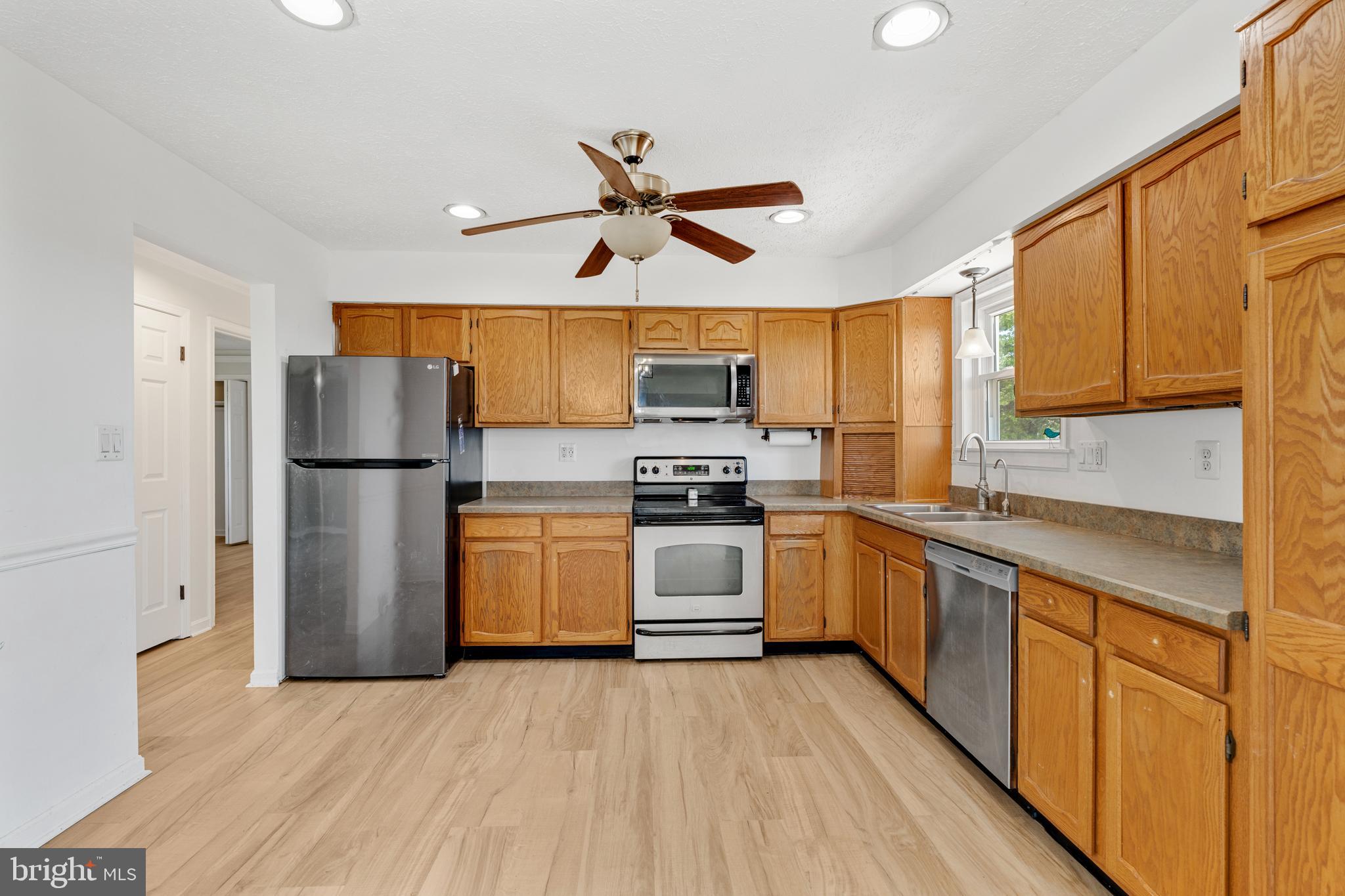 6442 Walker Road Stewartstown, PA 17363 - Photo 11 of 34