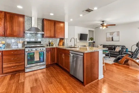 $949,000 | 647 Boysenberry Way, Oceanside, CA 92057