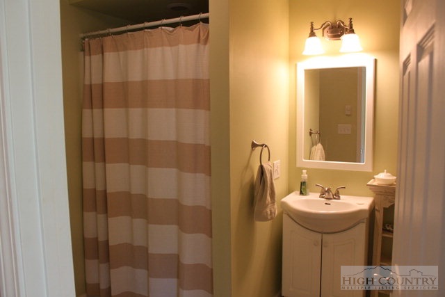 224 Daniel Boone Dr Extension Boone, NC 28607 - Photo 17 of 26 Gallery Image 17