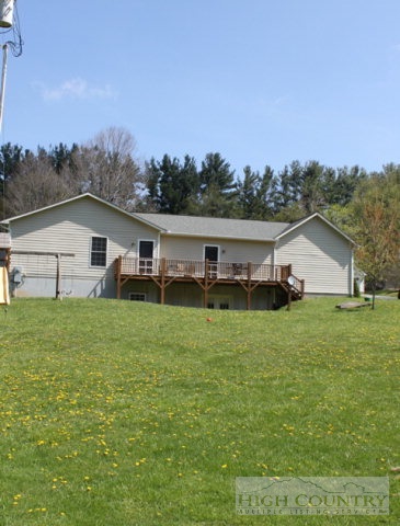 224 Daniel Boone Dr Extension Boone, NC 28607 - Photo 2 of 26 Gallery Image 2