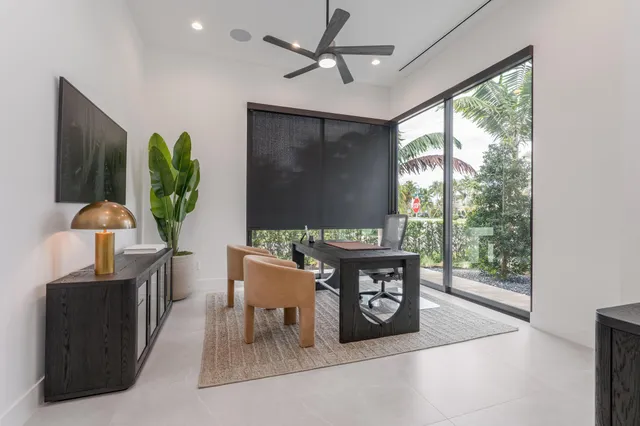 $6,870,000 | 400 Northeast 4th Street, Boca Raton, FL 33432