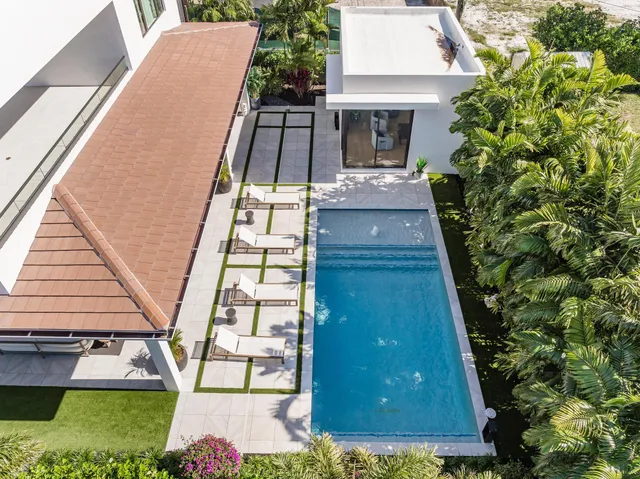 $6,870,000 | 400 Northeast 4th Street, Boca Raton, FL 33432