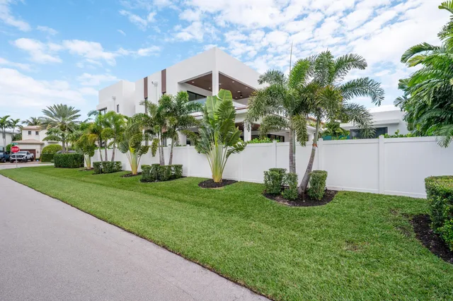 $6,870,000 | 400 Northeast 4th Street, Boca Raton, FL 33432