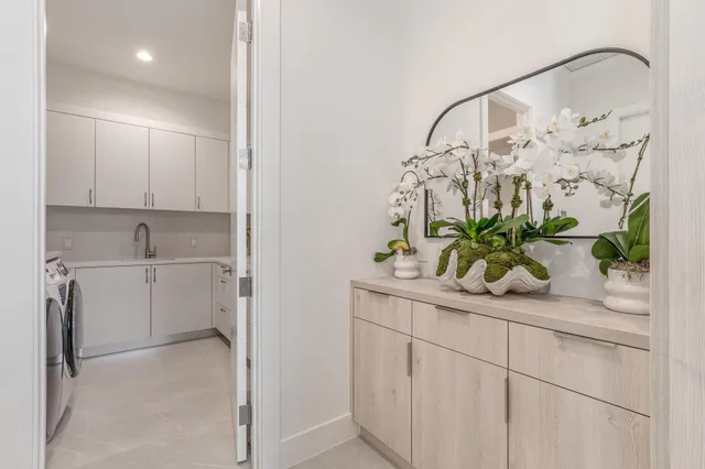 $6,870,000 | 400 Northeast 4th Street, Boca Raton, FL 33432