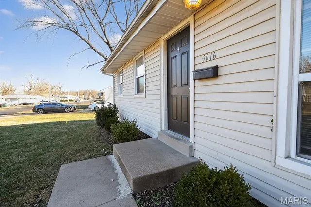 $84,900 | 5616 Parchester Drive, St. Louis, MO 63121