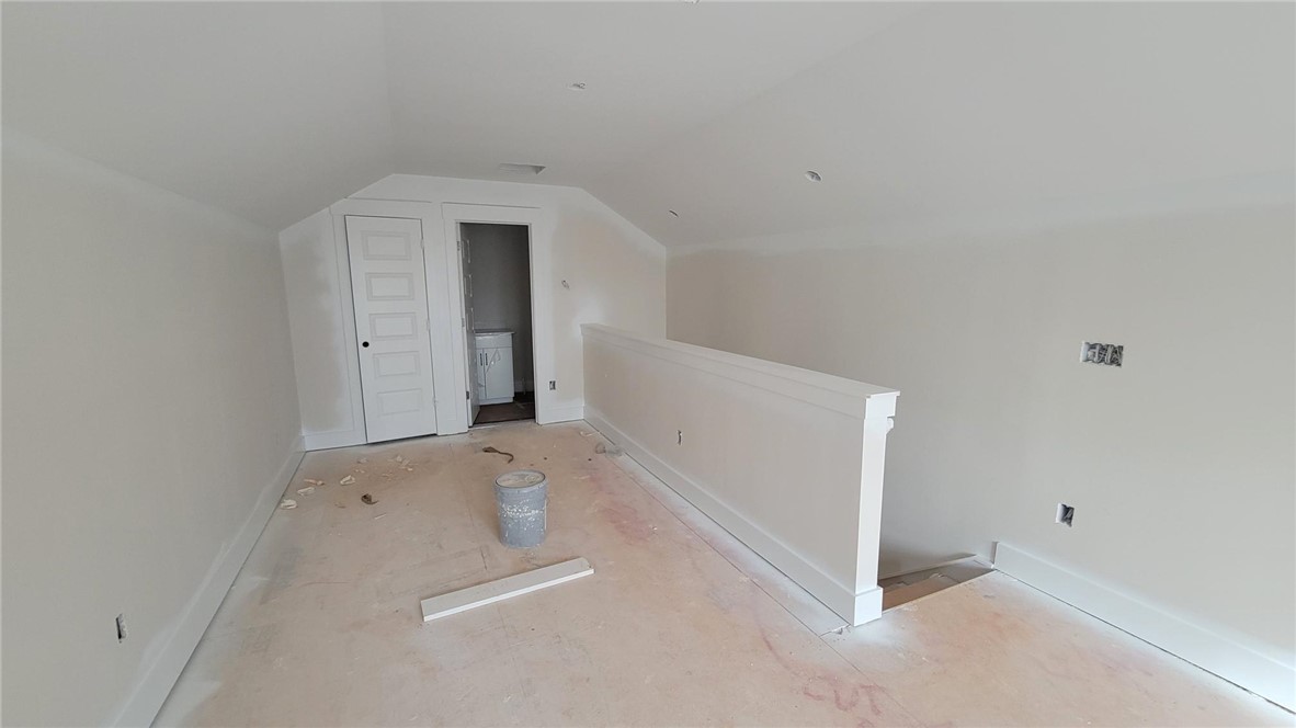 533 16th Circle Walhalla, SC 29691 - Photo 12 of 28 This spacious loft area offers versatile design possibilities with clean finishes.