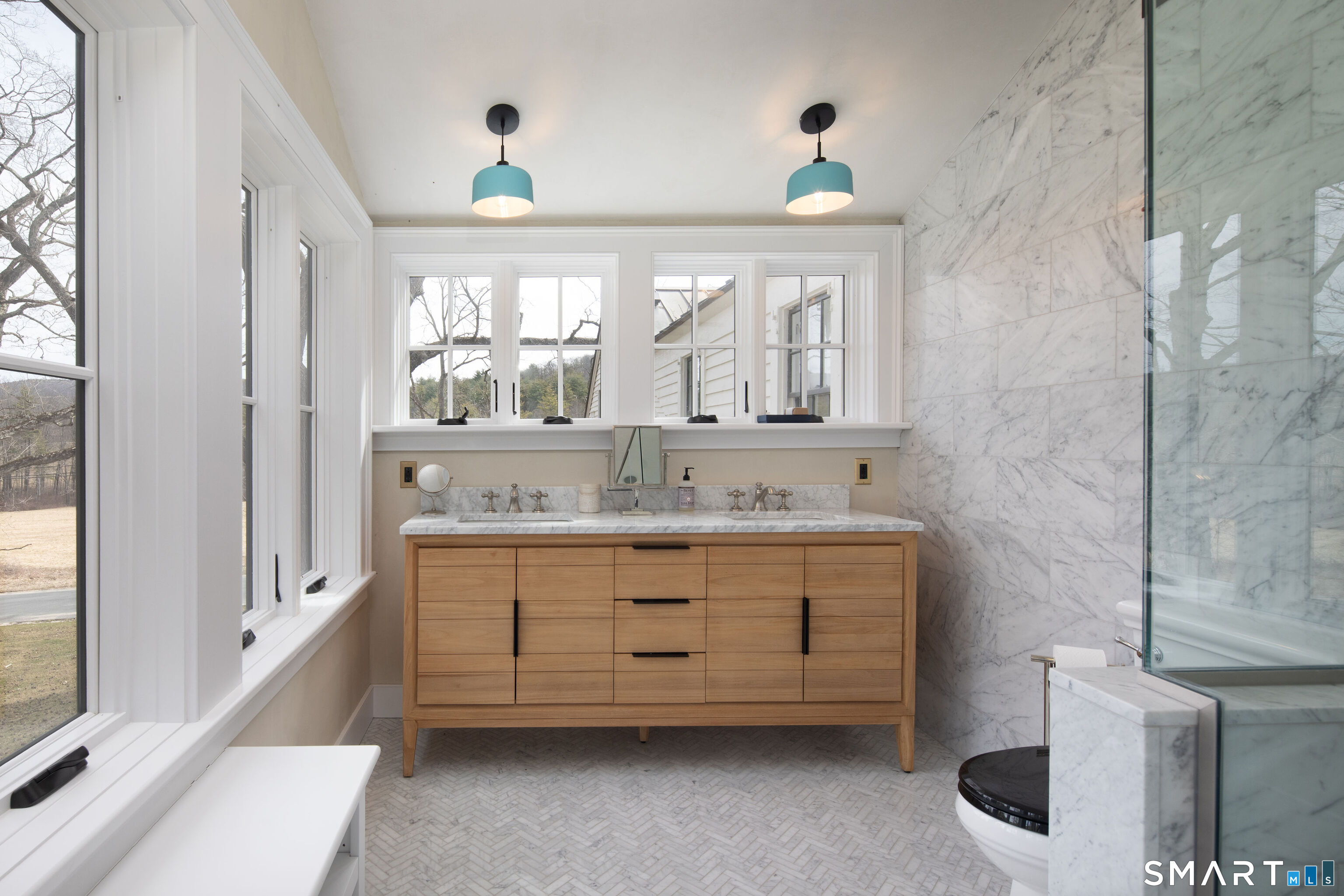 40 Music Mountain Road Canaan, CT 06031 - Photo 17 of 32 a bathroom with a granite countertop sink mirror and bathtub