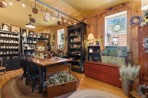 $775,000 | 953 Victory Highway, Burrillville, RI 02839