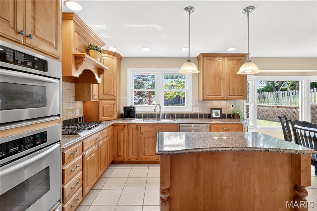 1810 Waterford Ridge Drive Ballwin, MO 63021 - Photo 13 of 46