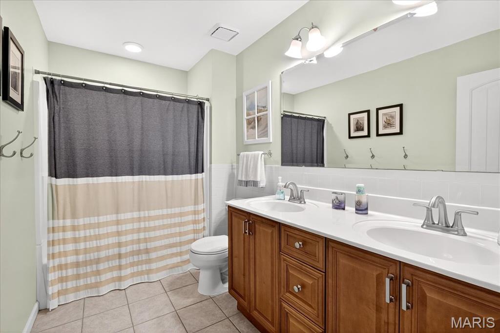 1810 Waterford Ridge Drive Ballwin, MO 63021 - Photo 29 of 46