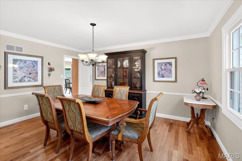 1810 Waterford Ridge Drive Ballwin, MO 63021 - Photo 4 of 46