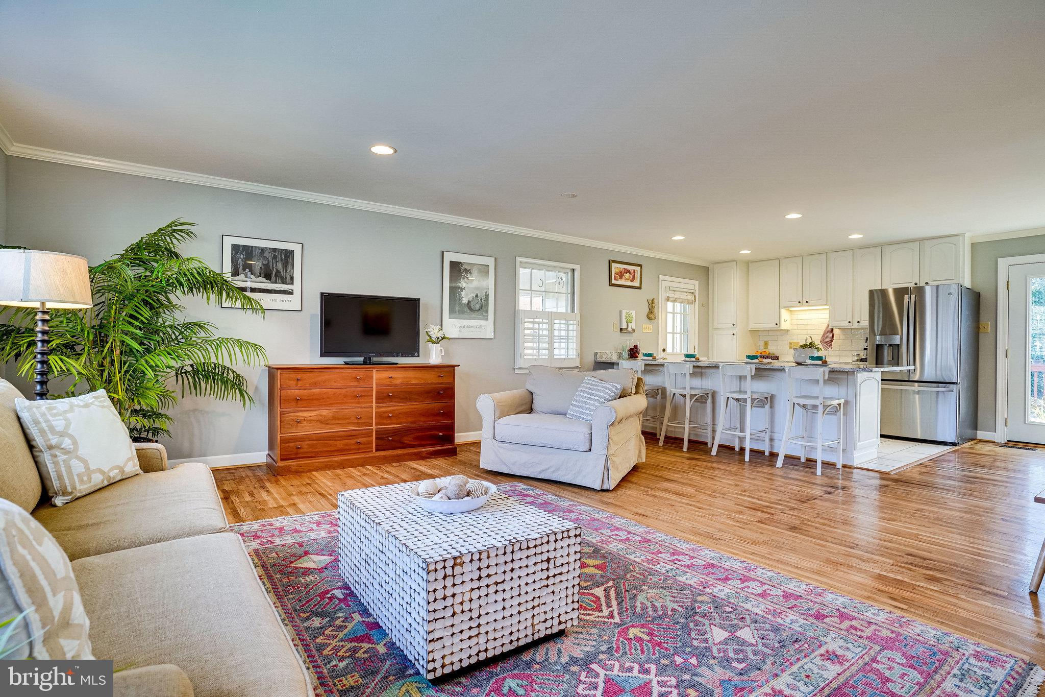 6128 Roxbury Avenue Springfield, VA 22152 - Photo 13 of 94 Living Room