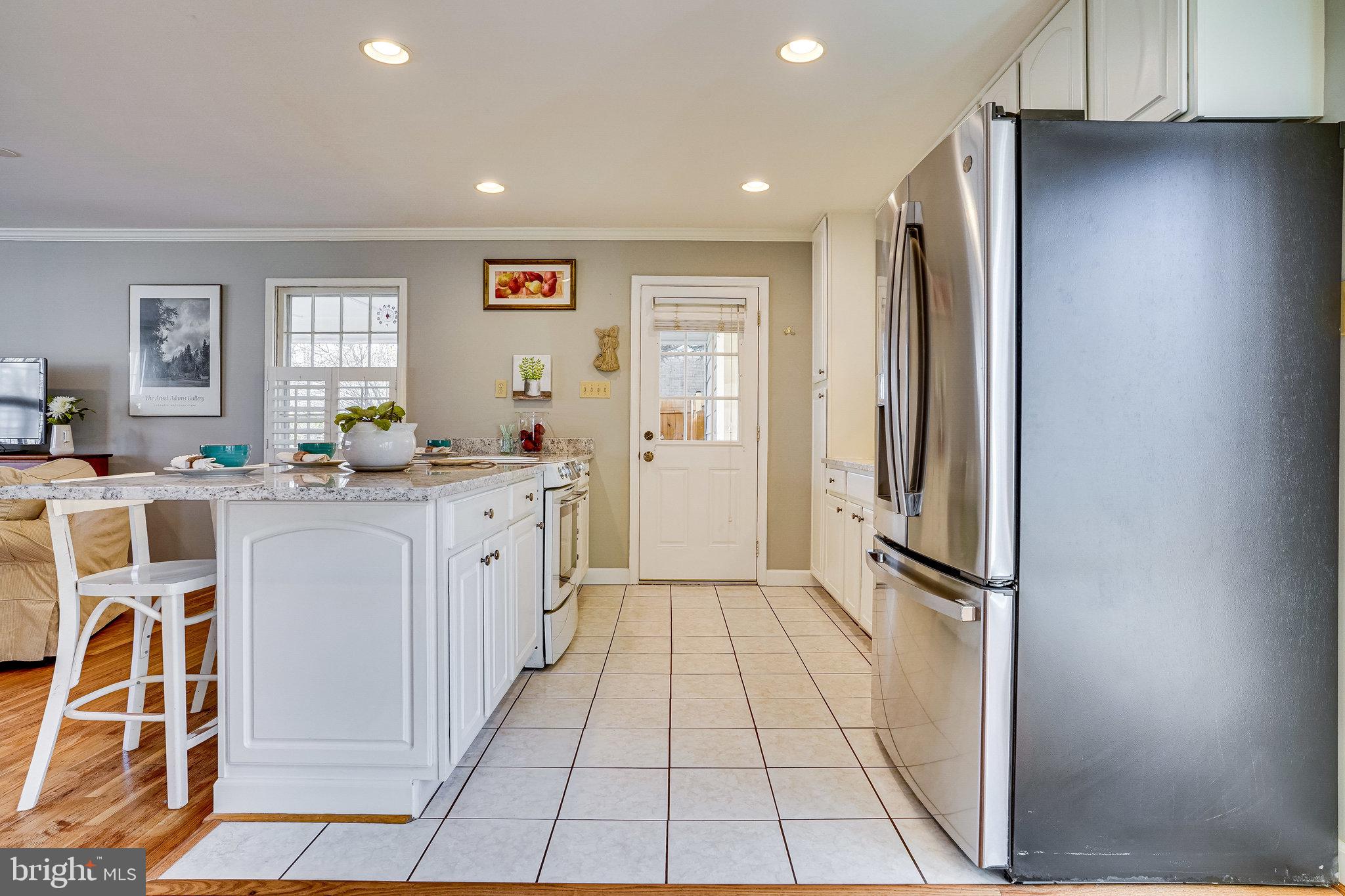 6128 Roxbury Avenue Springfield, VA 22152 - Photo 23 of 94 Kitchen