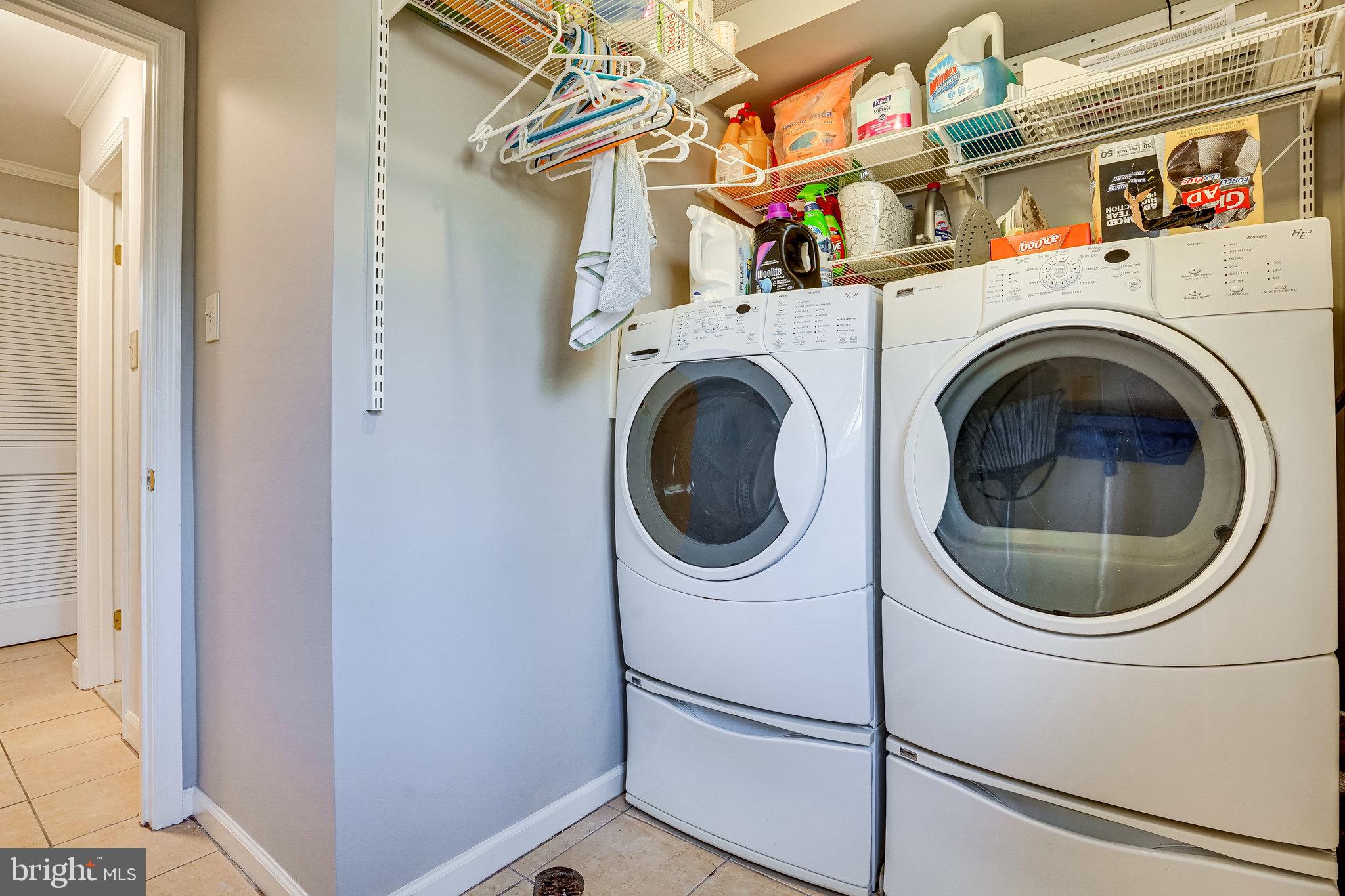 6128 Roxbury Avenue Springfield, VA 22152 - Photo 40 of 94 Entry Level Laundry