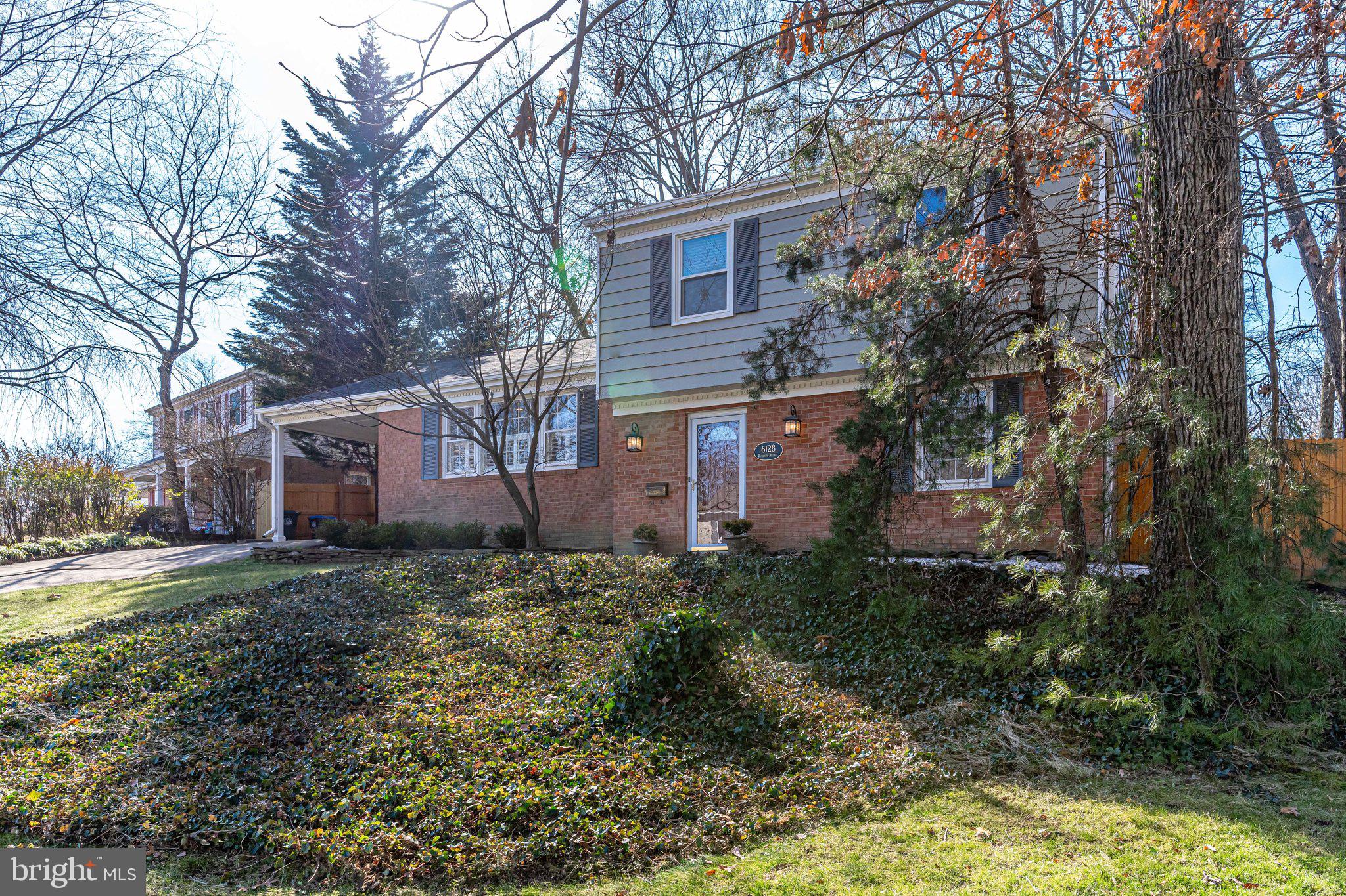 6128 Roxbury Avenue Springfield, VA 22152 - Photo 4 of 94 Exterior Front