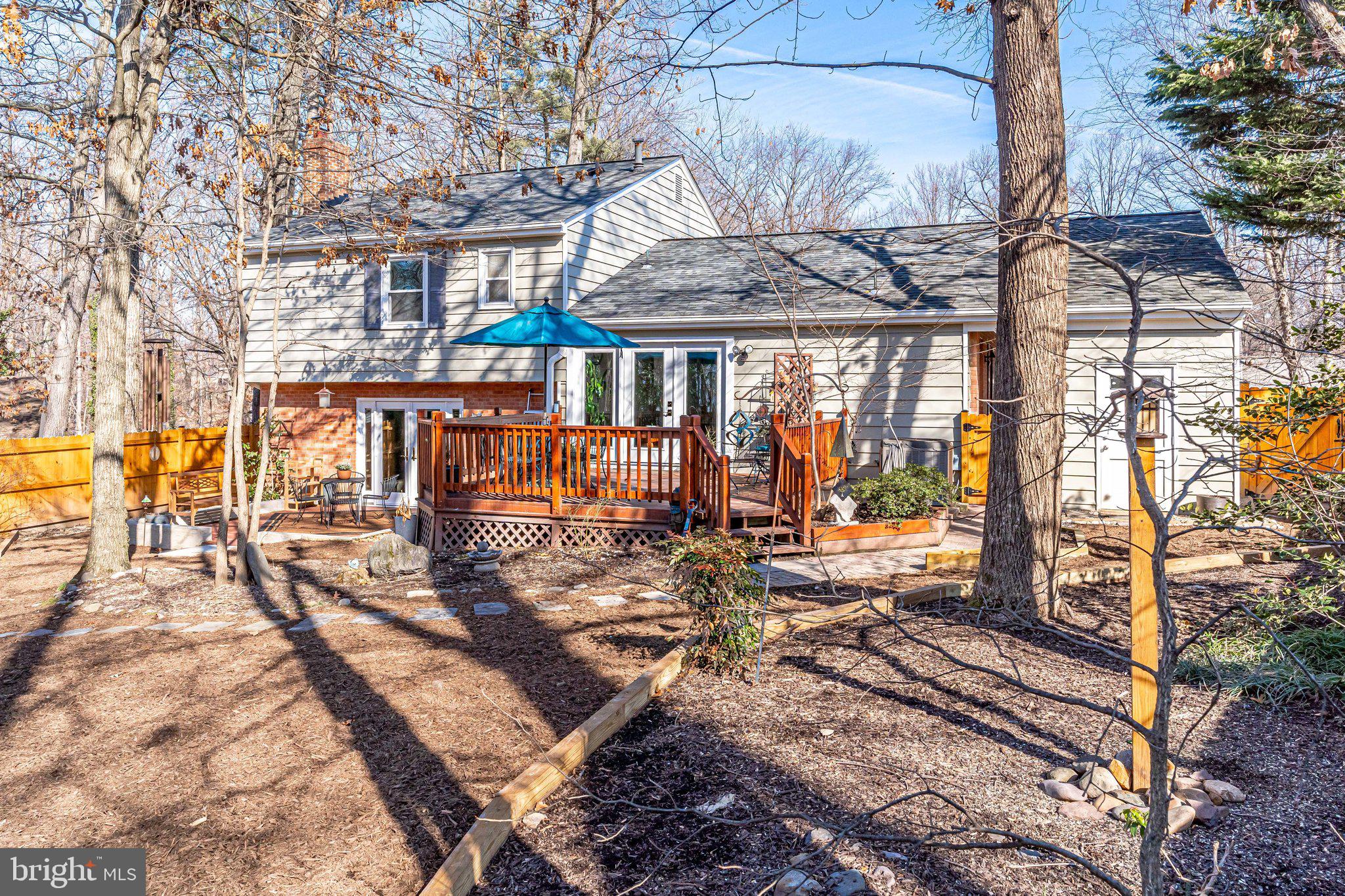 6128 Roxbury Avenue Springfield, VA 22152 - Photo 86 of 94 Exterior Rear View