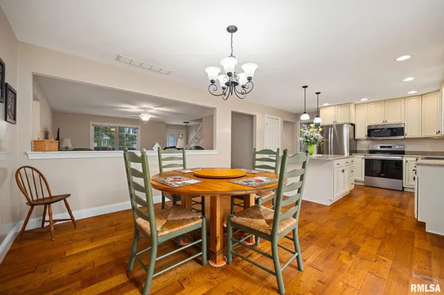 $309,990 | 1921 Dane - Kelsey Drive, Pekin, IL 61554