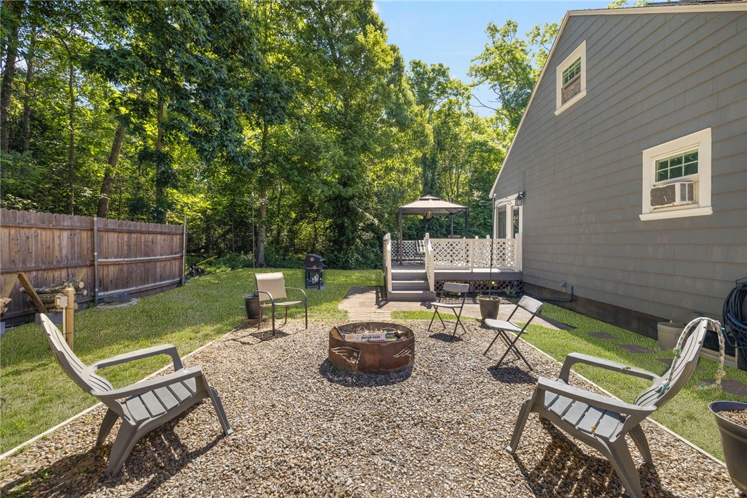 400 Crandall Road Tiverton, RI 02878 - Photo 2 of 32