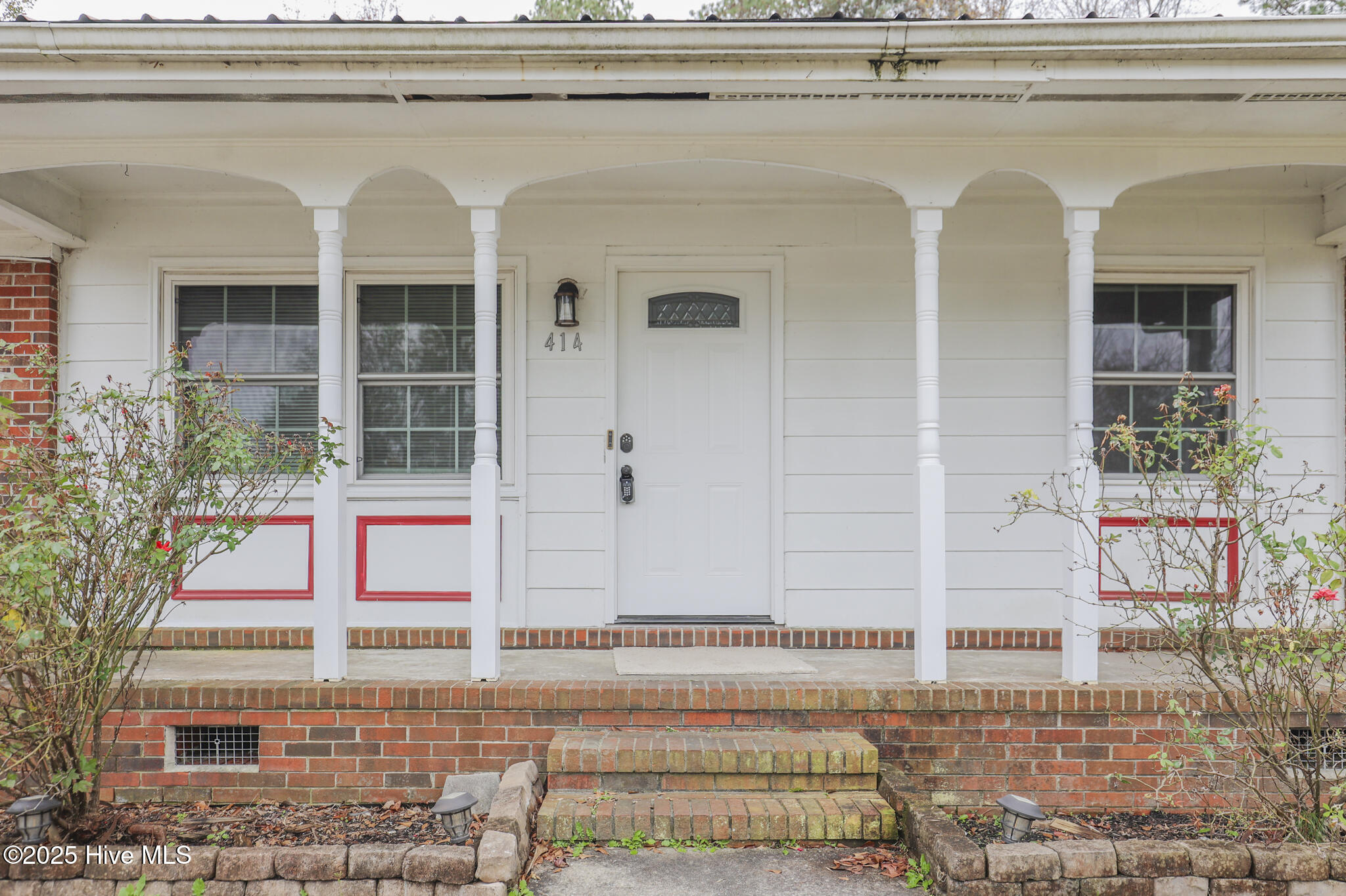 414 Brynn Marr Road Jacksonville, NC 28546 - Photo 3 of 34 Deana- 414 Brynn Marr-40